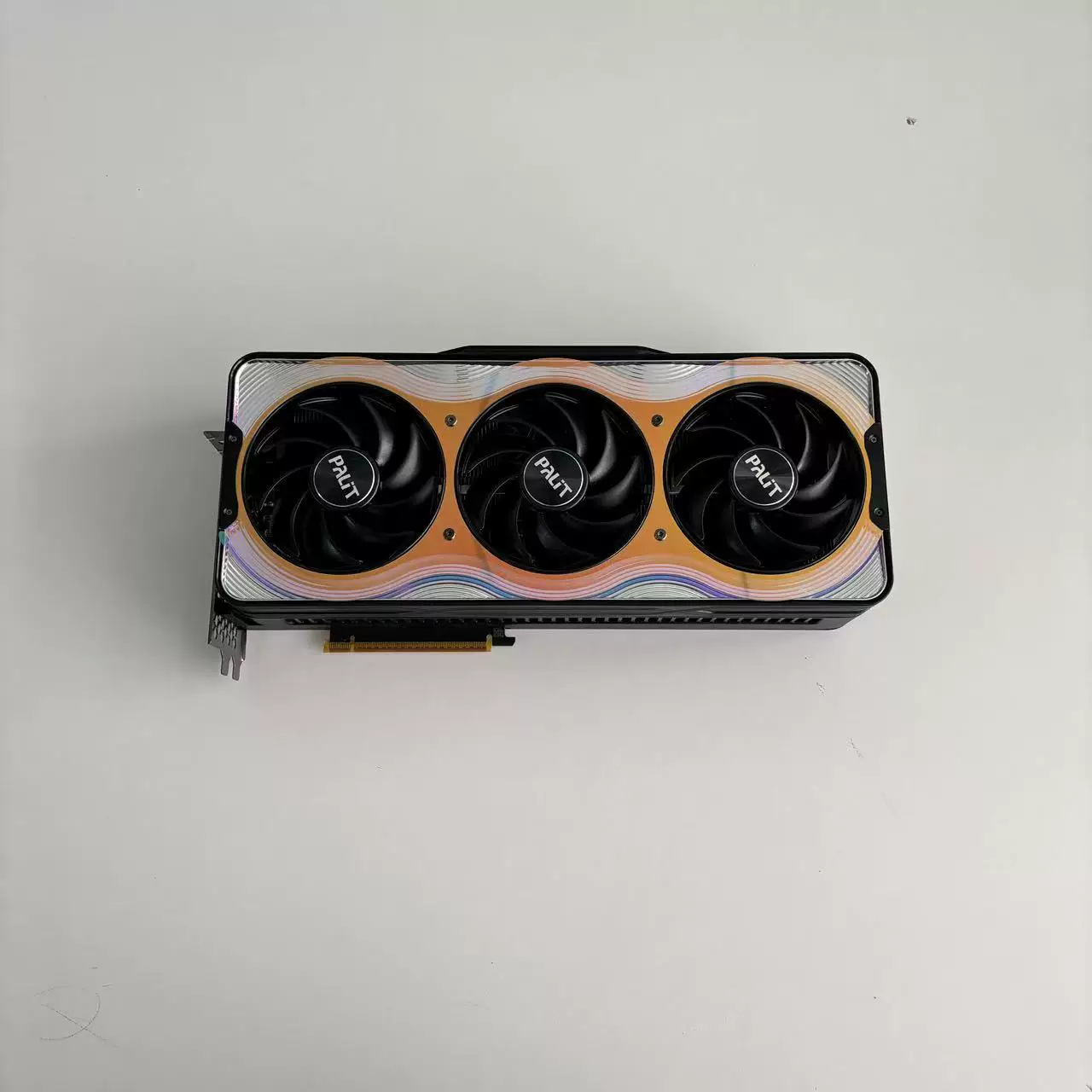 Видеокарта Tongde RTX5090 Phantom, 32 ГБ, неисправная для запчастей (с коробкой или без)