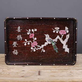 Antique antique small-leaf rosewood clad with copper corners inlaid with shells, flowers and birds, tea tray, cup plate, fruit plate, ornaments, retro old objects