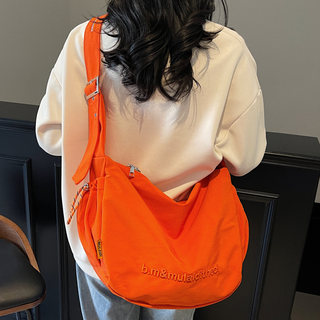 Lightweight Canvas Bag for Women, 2025 New Trendy Commuter Versatile Shoulder Crossbody Bag, Large Capacity Letter Dumpling Bag