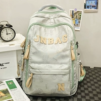 Зеленый без висящих украшений