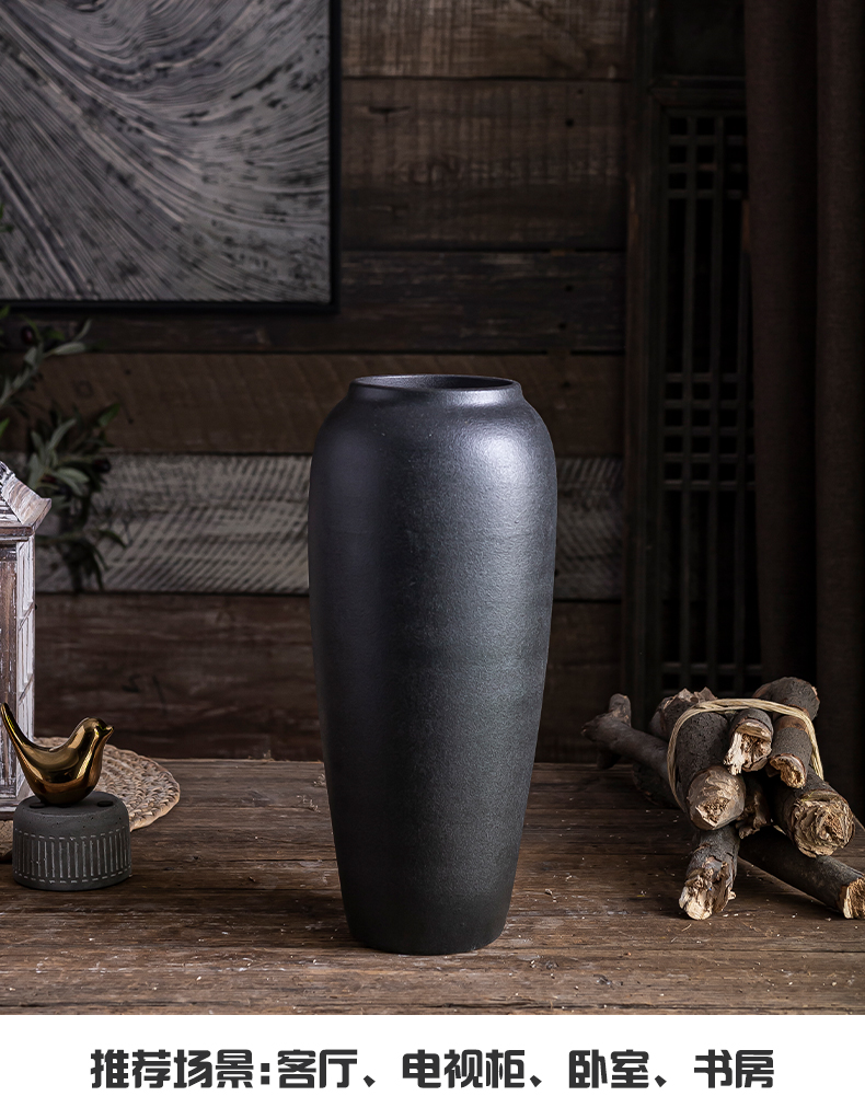 Manual coarse pottery vases black Japanese flower implement small flow ceramic zen desktop furnishing articles household dry flower restoring ancient ways