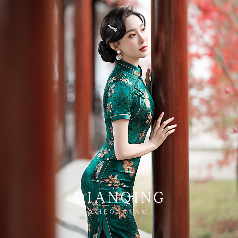 Silk summer green cheongsam, lightweight dress, with short sleeve