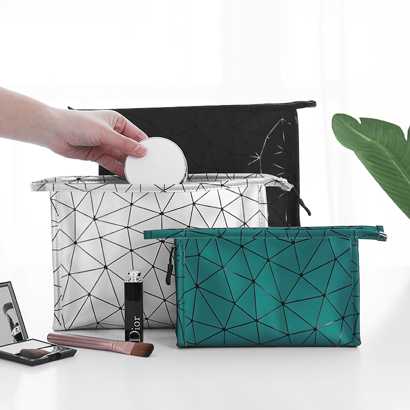 Makeup Bag 2023 new super fire portable large capacity cosmetics to include bags for women traveling with small band pocket