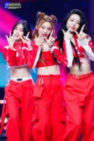 Kpop Korean Girls Group Itzy, та же самая красная служба пения, студент, джазовый танце