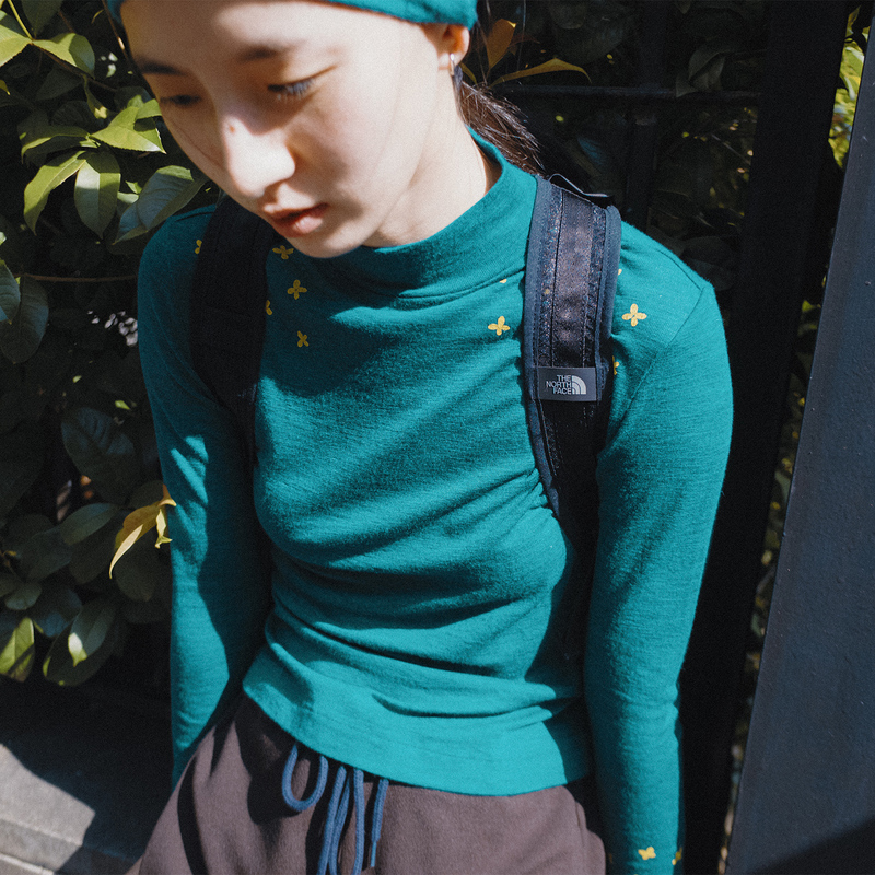 A Short Story | Osmanthus-Patterned Base Layer Shirt Made of Ultra-Fine Merino Australian Wool, Machine Washable, Skin-Friendly, High-Neck, Comfortable Long Sleeves A Short Story | Osmanthus-Patterned Base Layer Shirt Made of Ultra-Fine Merino Australian Wool, Machine Washable, Skin-Friendly, High-Neck, Comfortable Long Sleeves