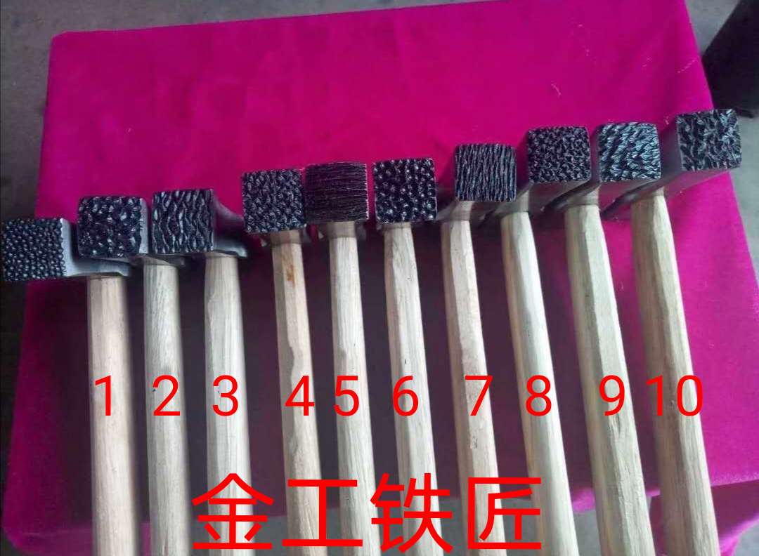 Yunnan Dali Bai ethnic forged and hammered light knock-out pattern hammer handmade tool craft gift pendulum decoration to make gold and silver