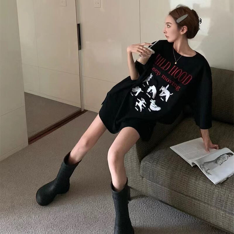 T-Shirt Dress with a Large Hem That Covers the Hips, Plus Size, European Style, Mid-Length, for Tall Women, Extended Version 100kg