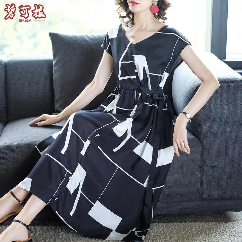 Summer women's fat mm large size is thin and age-reducing Western style skirt middle-aged mother noble and elegant lady's dress