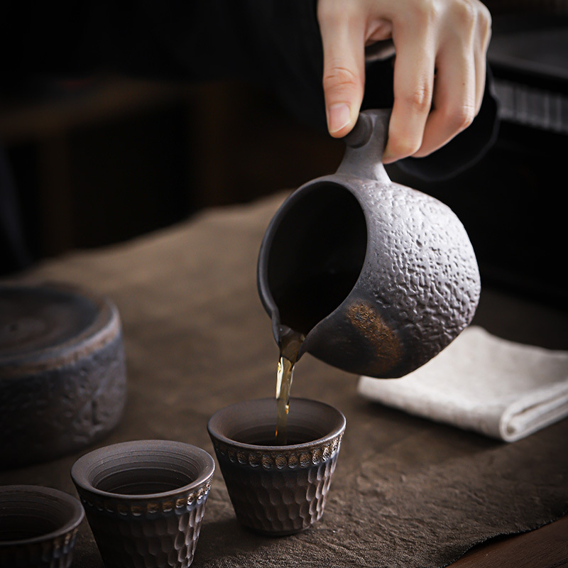 Kiln-Fired Coarse Pottery Irregular-Shaped Sharing Cup, Ceramic Japanese-Style Retro Kung Fu Tea Sea Tea Divider, Tea Pouring Cup, Gongdao Tea Cup Kiln-Fired Coarse Pottery Irregular-Shaped Sharing Cup, Ceramic Japanese-Style Retro Kung Fu Tea Sea Tea Divider, Tea Pouring Cup, Gongdao Tea Cup