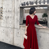Wine red color toast with 2022 new wedding bridal gown collection waist display slim atmospheric evening dress with dress and white dress