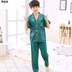 Pyjama trẻ em lụa băng bé trai ngắn tay mùa hè junior học sinh trung học ở cậu bé lụa cũ quần áo nhà mỏng. 