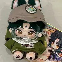 Зеленая толстовка, шапка