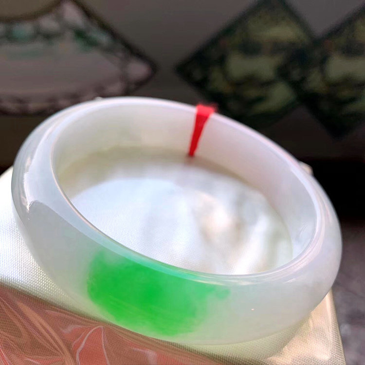 Laokeng Burmese Jade Bracelet A-type Ice Thick-bottomed Floating Green Jade Bracelet Color Yang Bottom Moisturizing Royal Concubine Bracelet