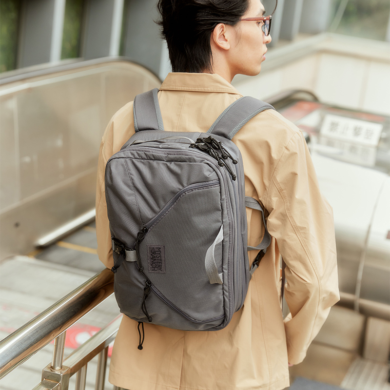 [Discontinued Clearance] Mysterious Farm 3Way Business Commuting Outdoor Travel Laptop Backpack