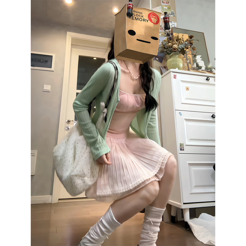 Early Autumn Outfit Korean Style Complete Set Ootd Outfit with Camisole, Cardigan, Pleated Lace Skirt Three-Piece Set Early Autumn Outfit Korean Style Complete Set Ootd Outfit with Camisole, Cardigan, Pleated Lace Skirt Three-Piece Set