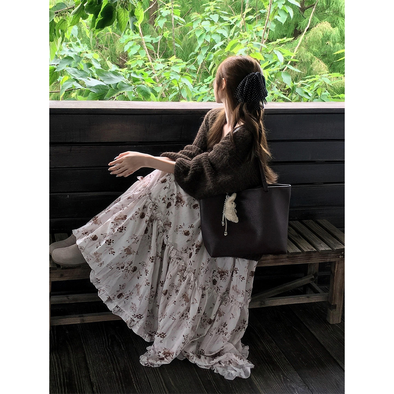 Korean Style Autumn Outfit, a Complete Set of Autumn Clothes for Women, Knitted Cardigan, Floral Suspender Dress, Long Skirt, Two-Piece Set