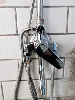 Water valve solar shower surface mounted all-copper faucet mixing valve switch hot and cold water door electric water heater household