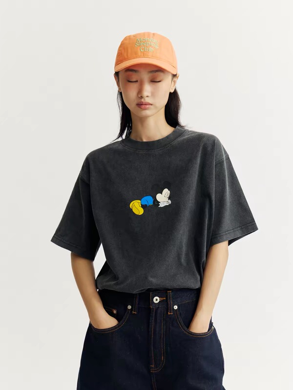 Mondaysleeping&Disney Collaboration Series "Sleeping Mickey" Washed Printed Short-Sleeved T-Shirts for Men and Women Mondaysleeping&Disney Collaboration Series "Sleeping Mickey" Washed Printed Short-Sleeved T-Shirts for Men and Women