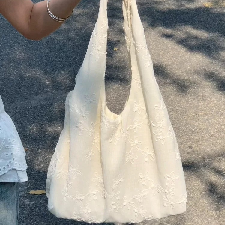 Baitiya's New Lace Versatile Single-Shoulder 2025 Embroidered Artistic Large-Capacity Canvas Tote Commuter Bag