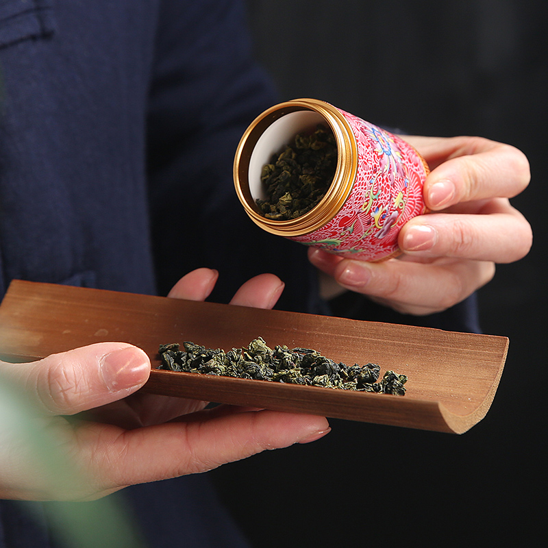 Enamel colour ceramic tea leaf pot ceramic sealing pot Pu'er tea containing storage tanks for home high-size gift box clothes