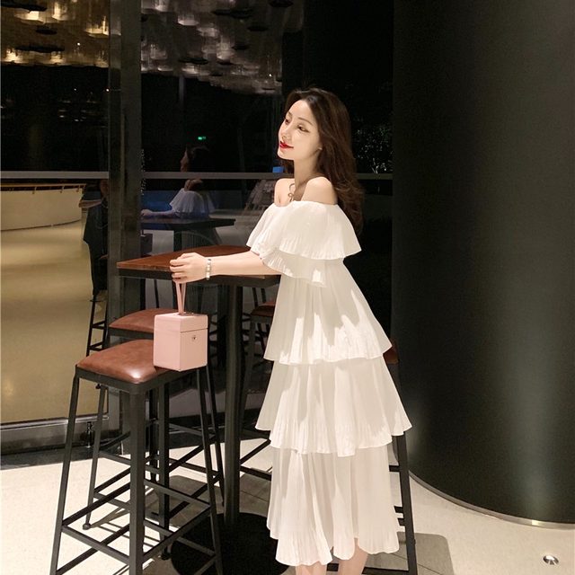 Western-style very fairy cake dress mid-length 2022 new summer off-the-shoulder one-neck chiffon skirt beach skirt