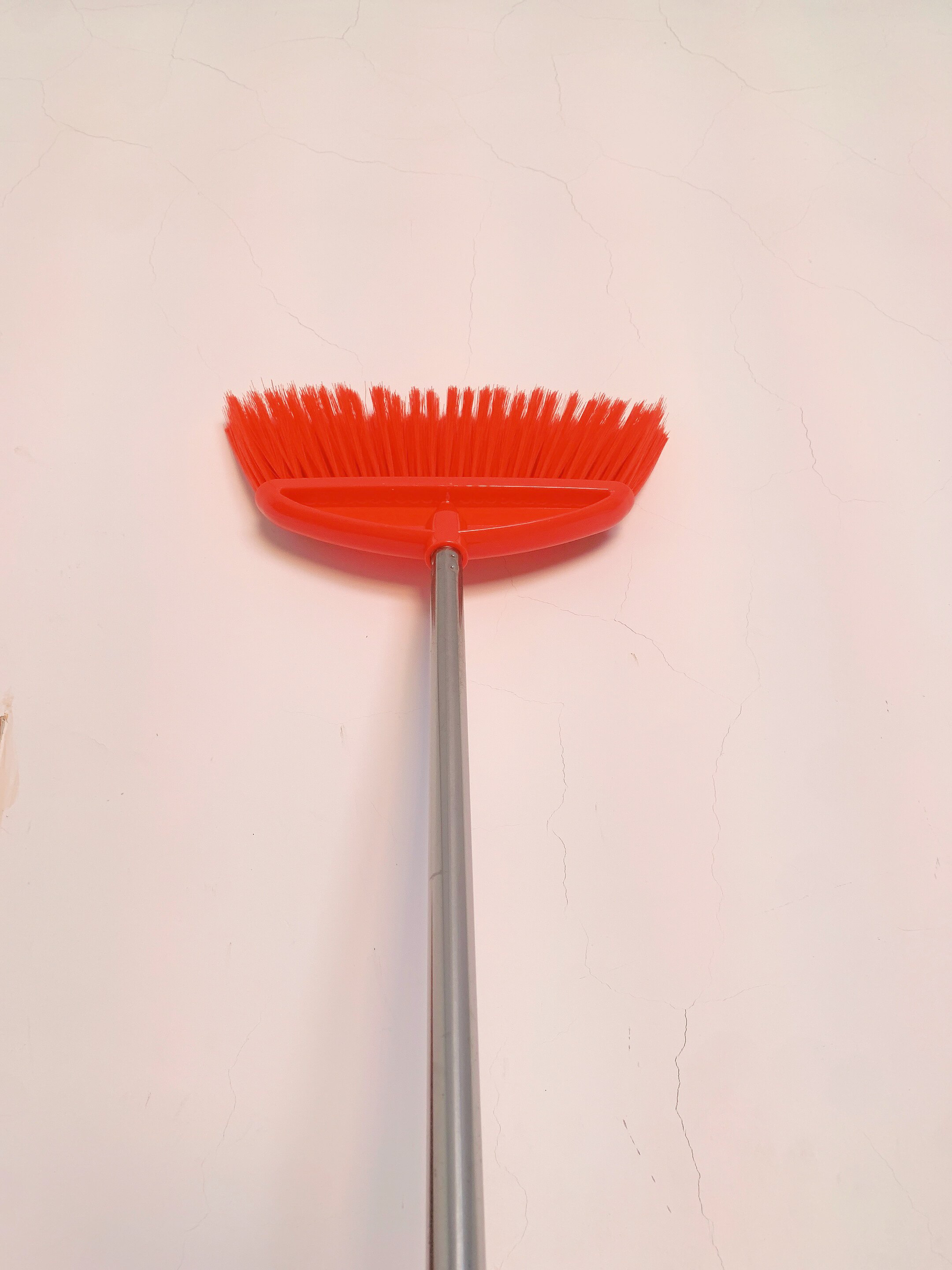 加长伸缩天花板扫把：清洁死角，轻松告别蜘蛛网！