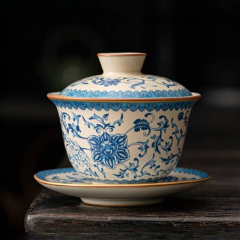 Blue and White Ru Kiln Gaiwan, Single High-End Three-Piece Tea Bowl with Lid, Large Tea Cup, Tea Set, Kung Fu Tea Brewing Bowl, Non-Hot to the Touch