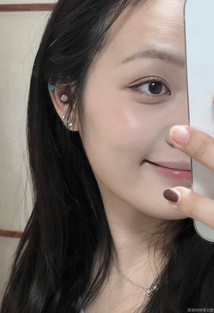 Обложка huda beauty眼部遮瑕液试用包矫色转色液peach/mango现货试色试用