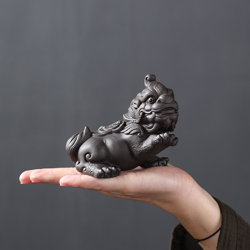 Фиолетовый песок Pixiu tea pet decoration boutique может вырастить креативную золотую жабу ручной работы, играющую с чайными насекомыми, чайный стол, аксессуары для чайного сервиза