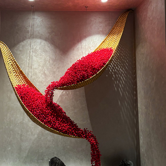 High-end upside-down simulation red bean boat art landscaping fake green plants indoor shopping mall window decoration landscape entrance creative