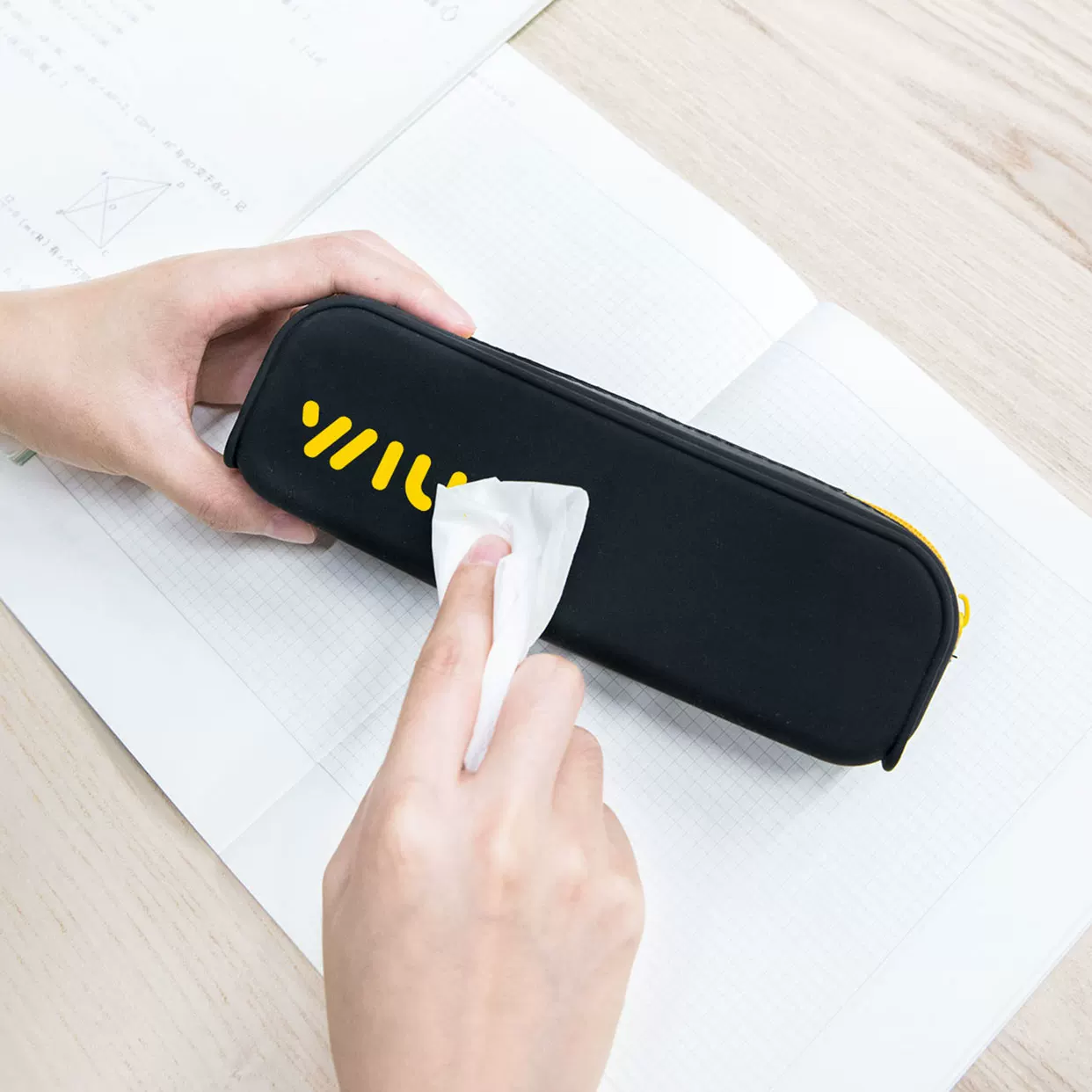 Will ... Best! Двухцветный силиконовый пенал (свежее создание! Пенал [мятный])