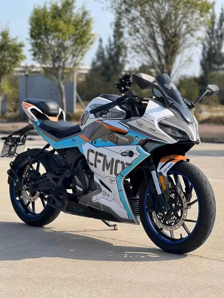 Б/у спортивный автомобиль весенний ветер 250SR тяжёлый локомотив для дорожных гонок водяной распылитель водяной распыление и холодная вечеринка мотоцикл