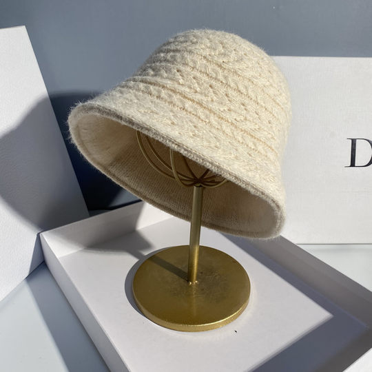 Japanese-Style Handmade Knitted Fisherman's Hat for Women, Korean Version, Trendy and Sweet Bucket Hat, Cloche Hat, Autumn and Winter Cloche Hat