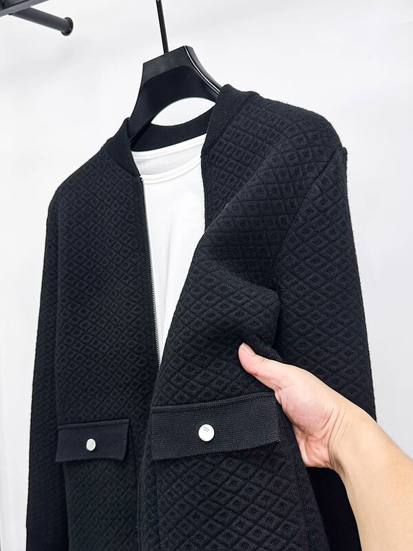 High-End Autumn and Winter Cardigan Sweater for Men, Trendy Slim-Fit Stand-Up Collar Knit Jacket with Baseball Collar and Pockets High-End Autumn and Winter Cardigan Sweater for Men, Trendy Slim-Fit Stand-Up Collar Knit Jacket with Baseball Collar and Pockets