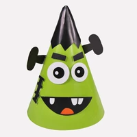 Зеленая гигантская бумажная шляпа