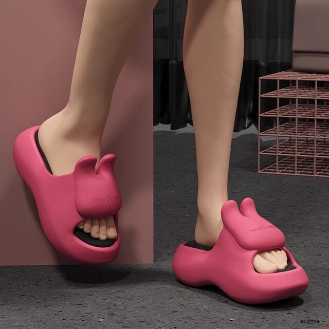 Japanese 7cm Thick-Soled Slippers for Women, Eva Material, Soft and Comfortable for Indoor and Outdoor Use, High-End Feel, Suitable for Summer, Beach, and Seaside