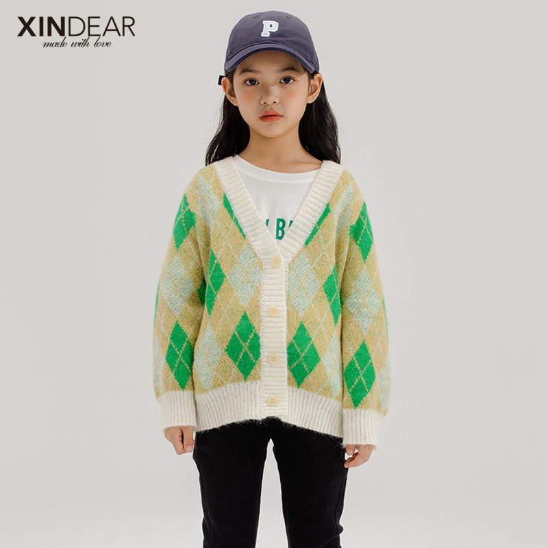 Girl's spring and autumn sweater cardiovert jacket 2022 Spring baby V collar grid knit trendy blouse Korean version 100 hitch