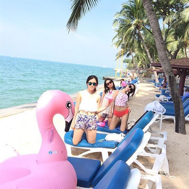 Đồ chơi kỳ lân người lớn mới lưới đỏ flamingo bơi vòng trẻ em gắn giường nổi nước bơm nổi hàng - Cao su nổi