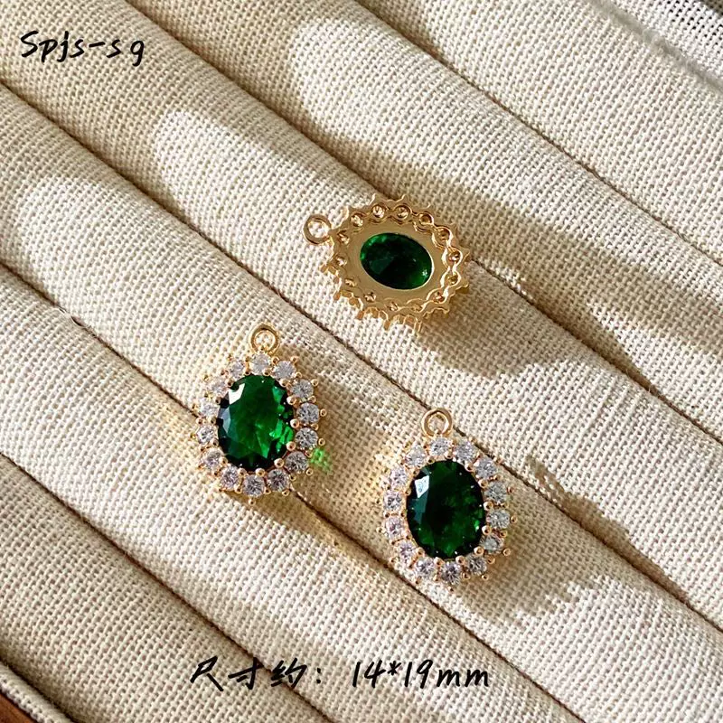 Значок/ожерелье сzircon?