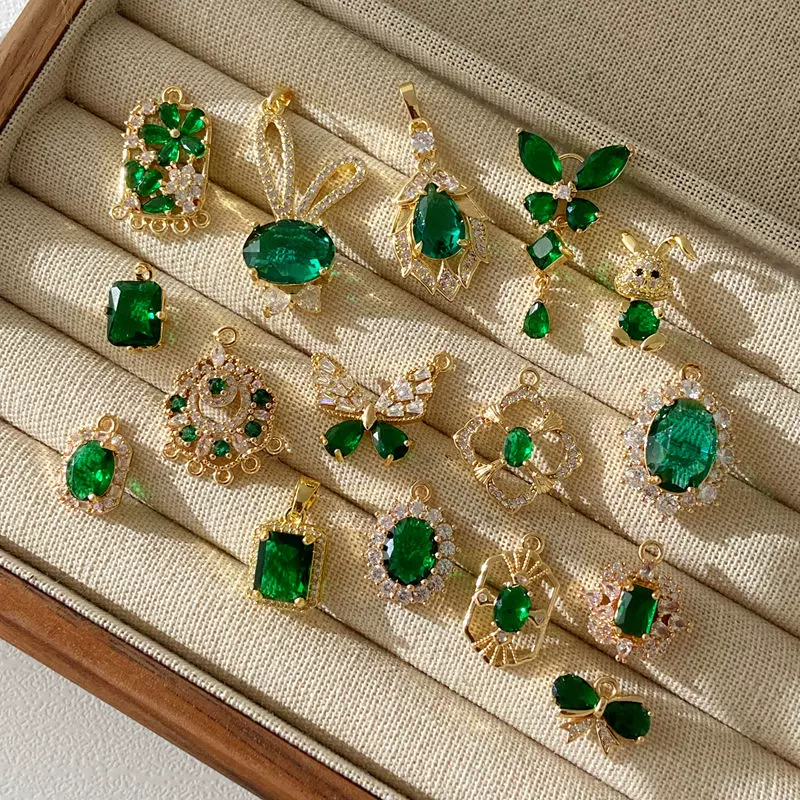 Значок/ожерелье сzircon?