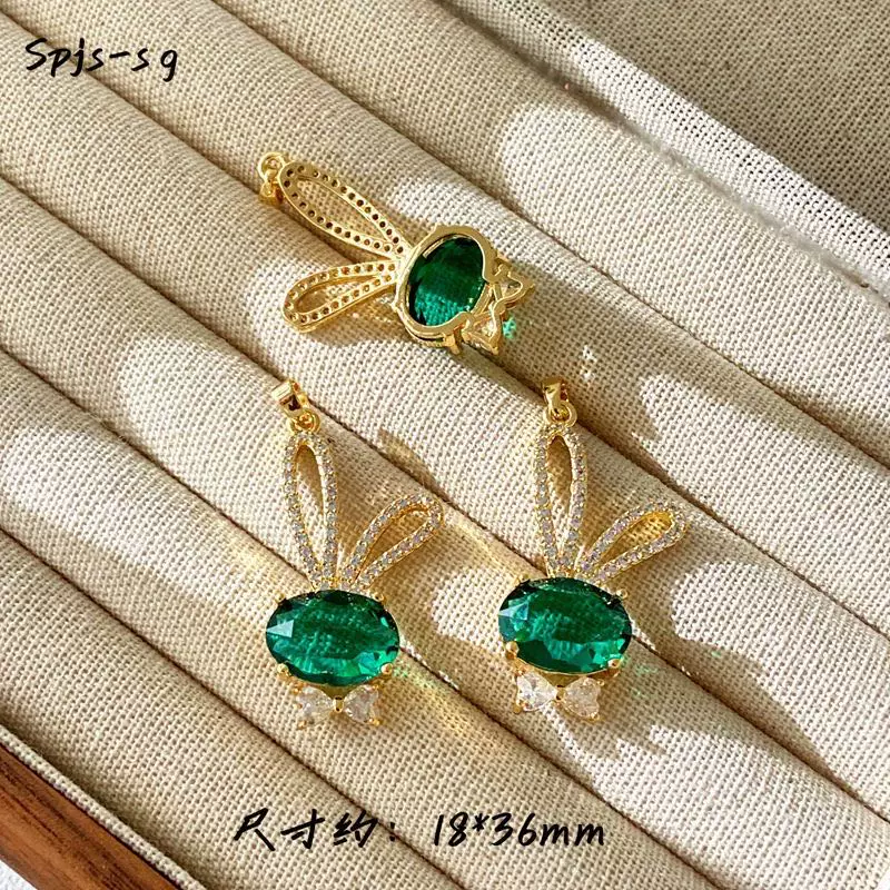 Значок/ожерелье сzircon?