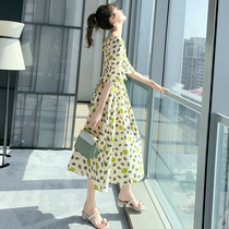 Green dress female summer 2020 new square collar waist thin temperament skirt french temperament long skirt summer