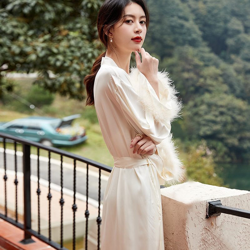 Mrs. Charlie's Pajamas for Women, Bridal Ice Silk Cuffs with Feather Decoration, Wedding Dressing Gown, Spring and Autumn Two-Piece Set