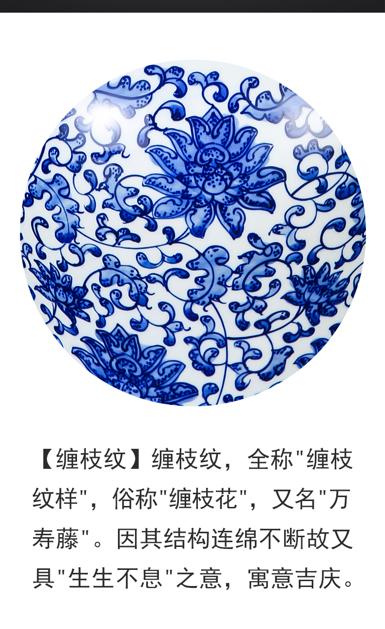 Jingdezhen ceramics hand antique decoration of Chinese style of blue and white porcelain vase is a sitting room place the general pot of lotus flower