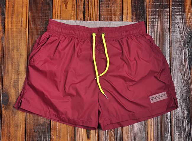 Quần short lót trong kỳ nghỉ màu đặc nhanh khô quần đi biển nam thể dục thể thao quần đùi bơi ba điểm có suối nước nóng bên bờ biển - Quần bãi biển