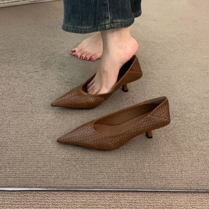 High-End Niche High-Heeled Pointed Toe Stiletto Shoes for Women, Spring and Autumn French Style Evening and Commuting Fashion Granny Shoes