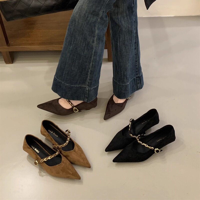 French-Style Pointed-Toe Chain Black Single Shoes for Women, 2026 Spring and Autumn New Style, Chunky Heel, High Heel, Commuting Evening Shoes French-Style Pointed-Toe Chain Black Single Shoes for Women, 2026 Spring and Autumn New Style, Chunky Heel, High Heel, Commuting Evening Shoes