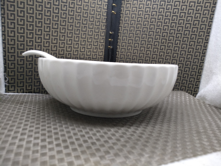 Large white soup bowl of boiled fish bowl ltd. blood boiled fish pickled fish of pottery and porcelain basin Large household hair
