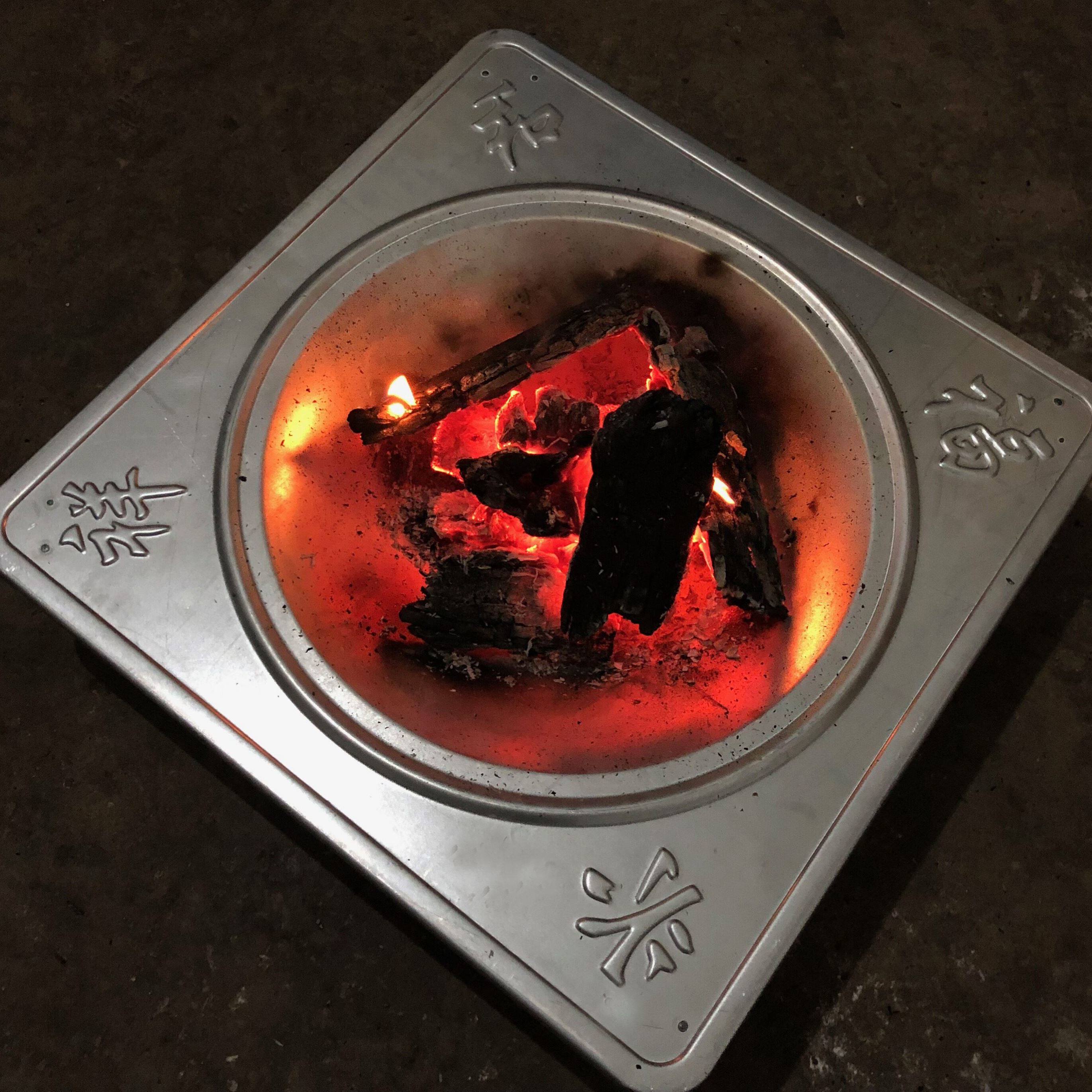 Charcoal stove grilled fire indoor portable charcoal grill household charcoal stove charcoal brazier charcoal cast iron heating moving charcoal basin