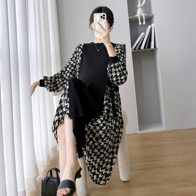 Plus fat plus size maternity dress fashion dress pregnancy foreign style fake two-piece high-grade pregnant woman skirt autumn 200 catties